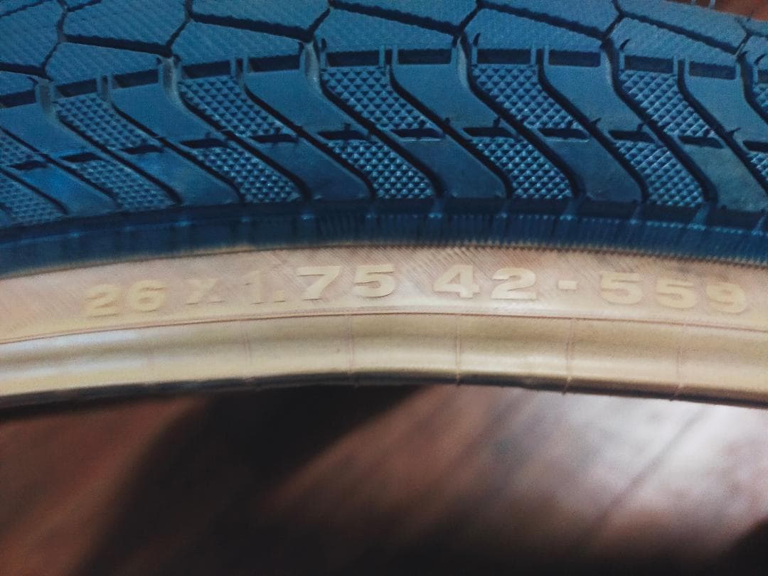 FAIRWEATHER for cruise tire　26×1.75