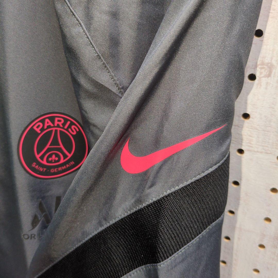 【NIKE】パリ・サンジェルマン　2021-2022　ストライクトラックスーツ