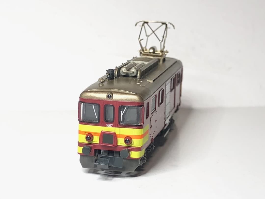 スイス型 De4/4 1667 KATO