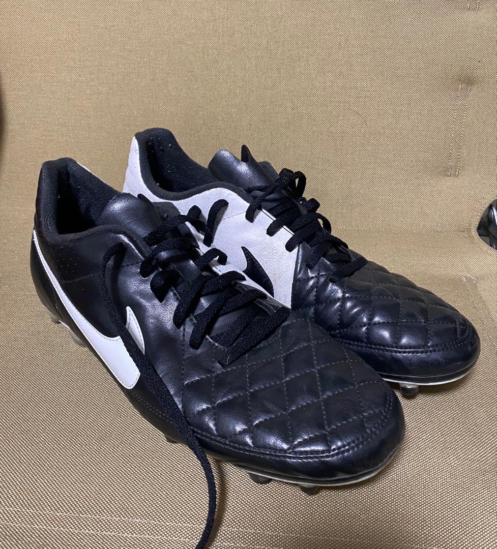 ナイキ　nike ティエンポ　サッカー　スパイク　TIEMPO