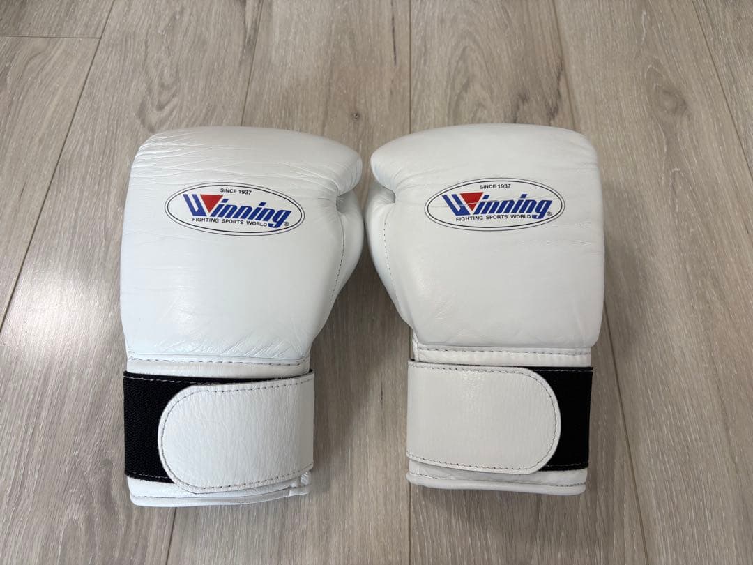 【美品】Winning ボクシンググローブ MS-200B 8oz ホワイト