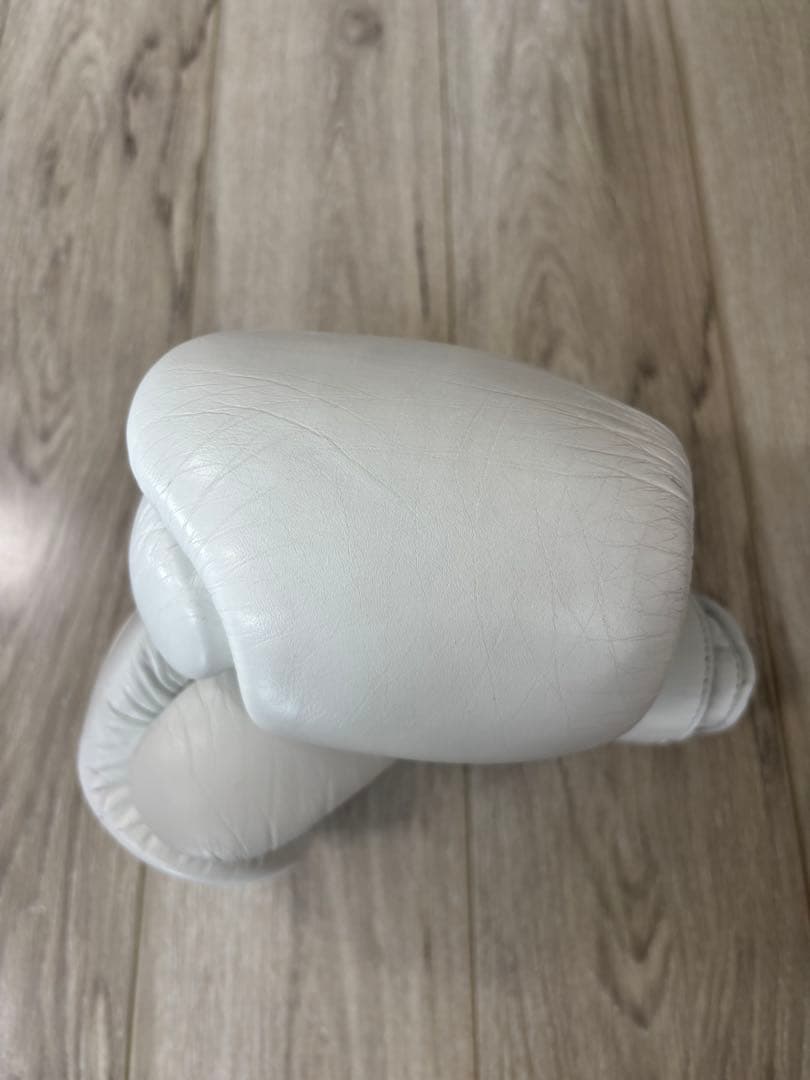 【美品】Winning ボクシンググローブ MS-200B 8oz ホワイト