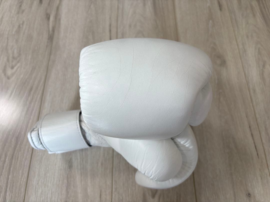【美品】Winning ボクシンググローブ MS-200B 8oz ホワイト