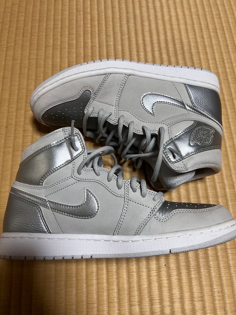 Nike Air Jordan 1 グレー/シルバー