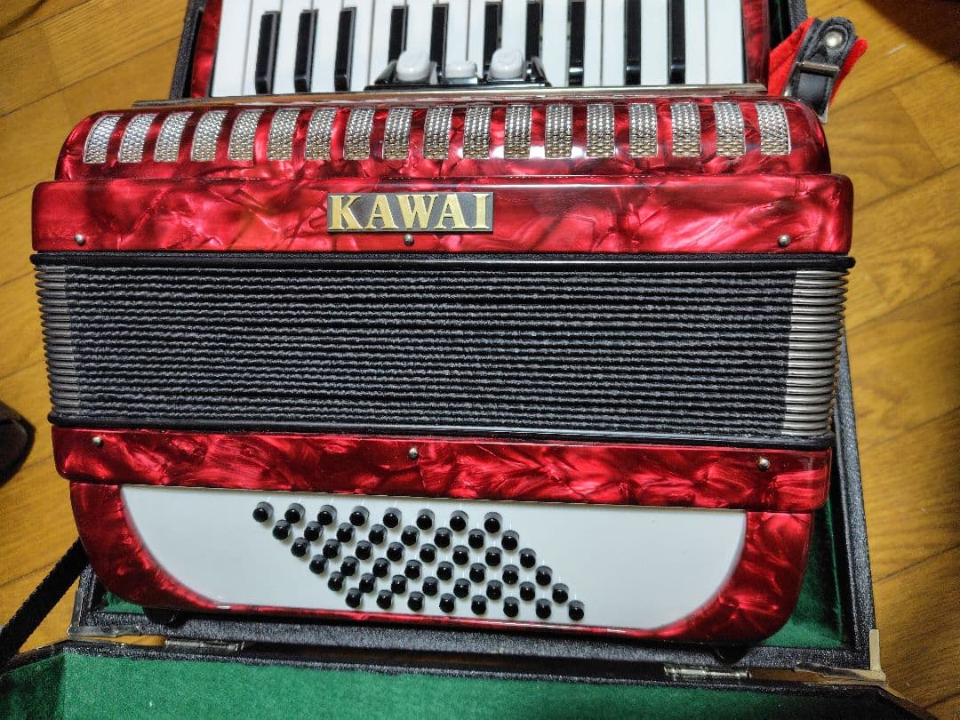 KAWAI アコーディオン 赤 ケース付き　ドイツ製