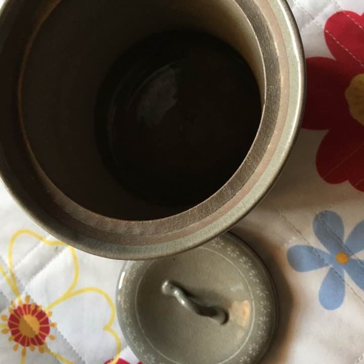 陶器 入れ物