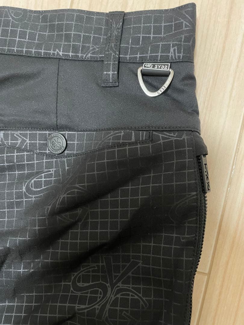 【美品】SY32 ゴルフパンツ エンボス加工 防風 秋冬M 黒