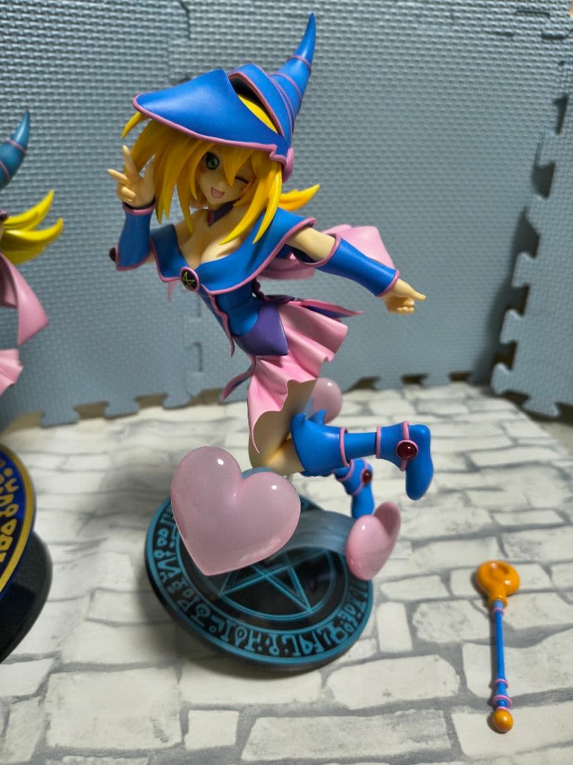箱無し・中古ブラックマジシャンガールフィギュアセット