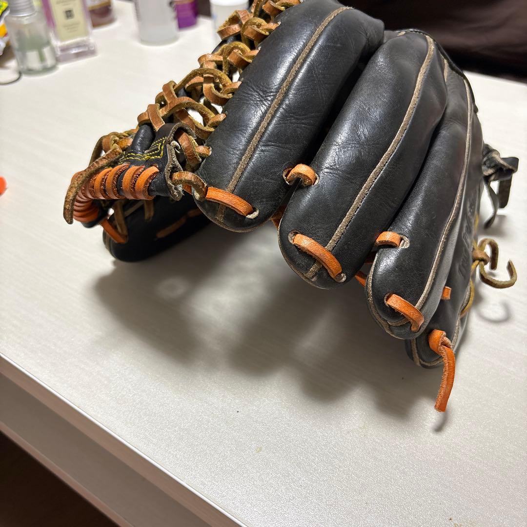 Slugger Aggressive 硬式グローブ 黒茶