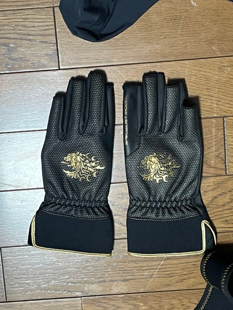 サンライン　キャップ　ヒップガード　グローブ　タオル等
