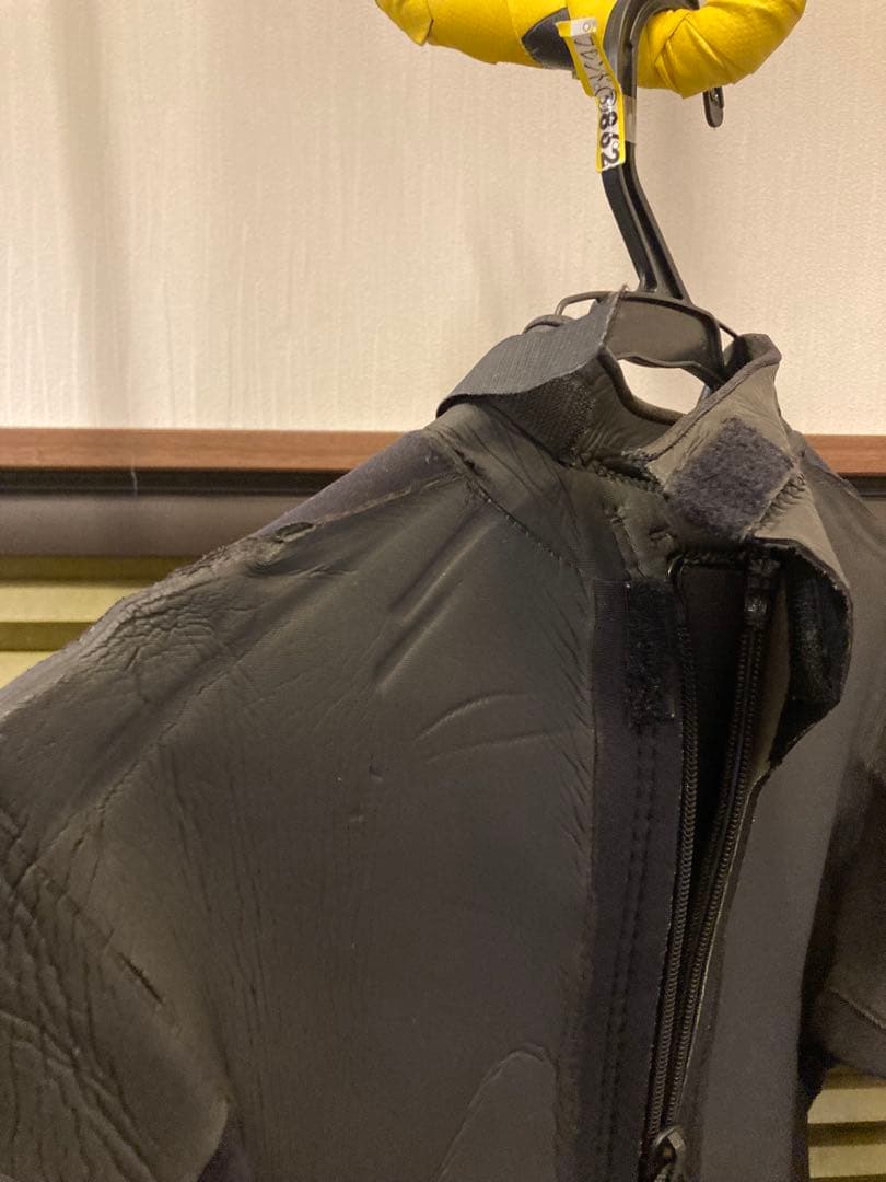 セミドライスーツ　ウェットスーツSUSSEXグレー/ブラック格安中古品　メンズ