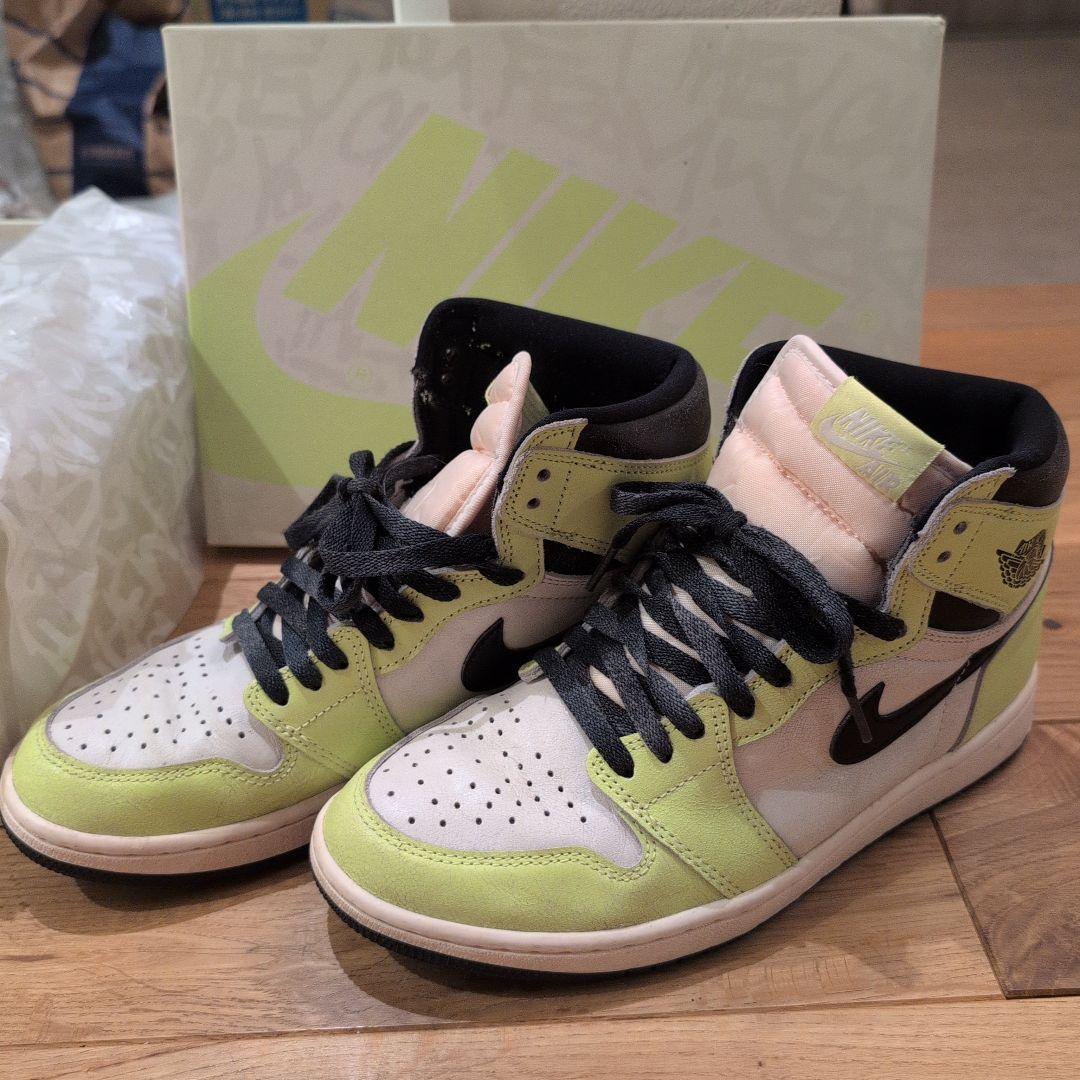 エアージョーダン1　NIKE Air Jordan 1 ネオンイエロー