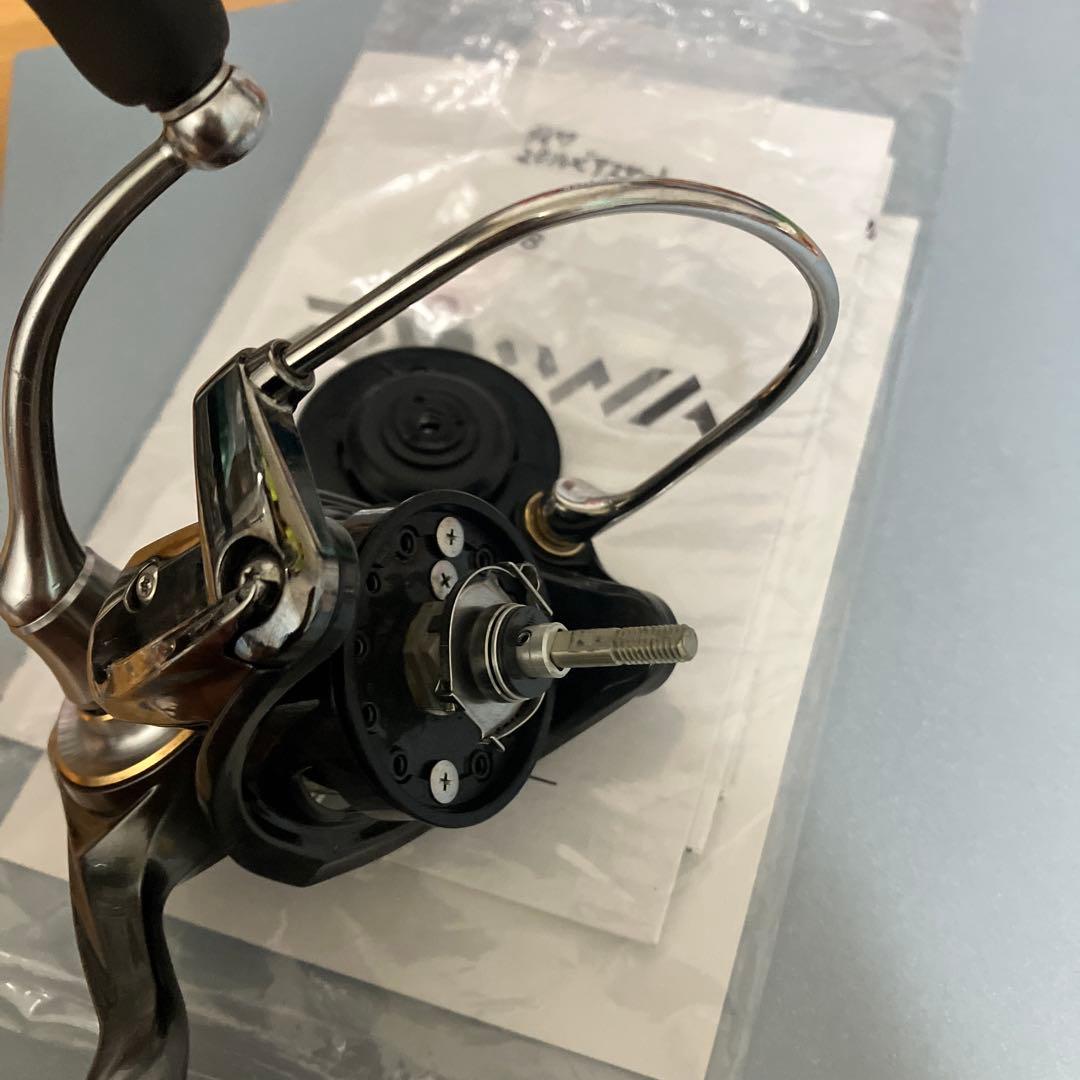 DAIWA LUVIAS FC LT 2500S-XH スピニングリール　巻き良