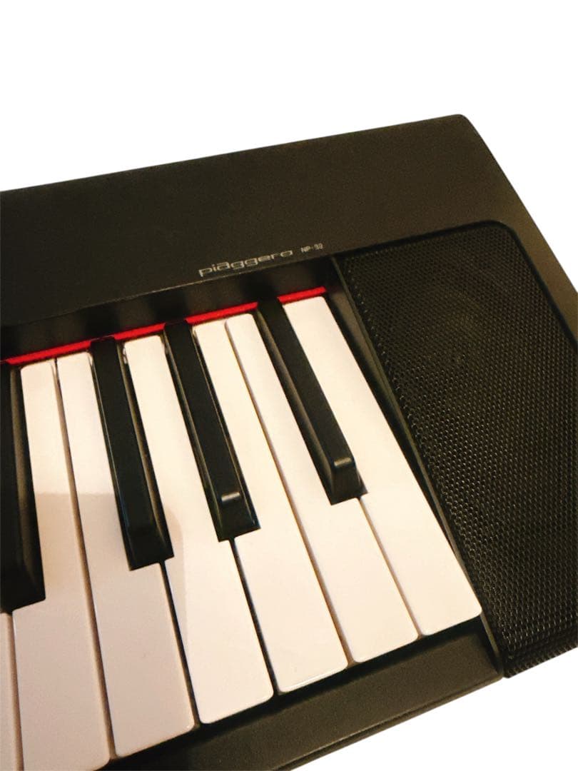 【美品】ヤマハ YAMAHA 電子キーボード piaggero NP-32B