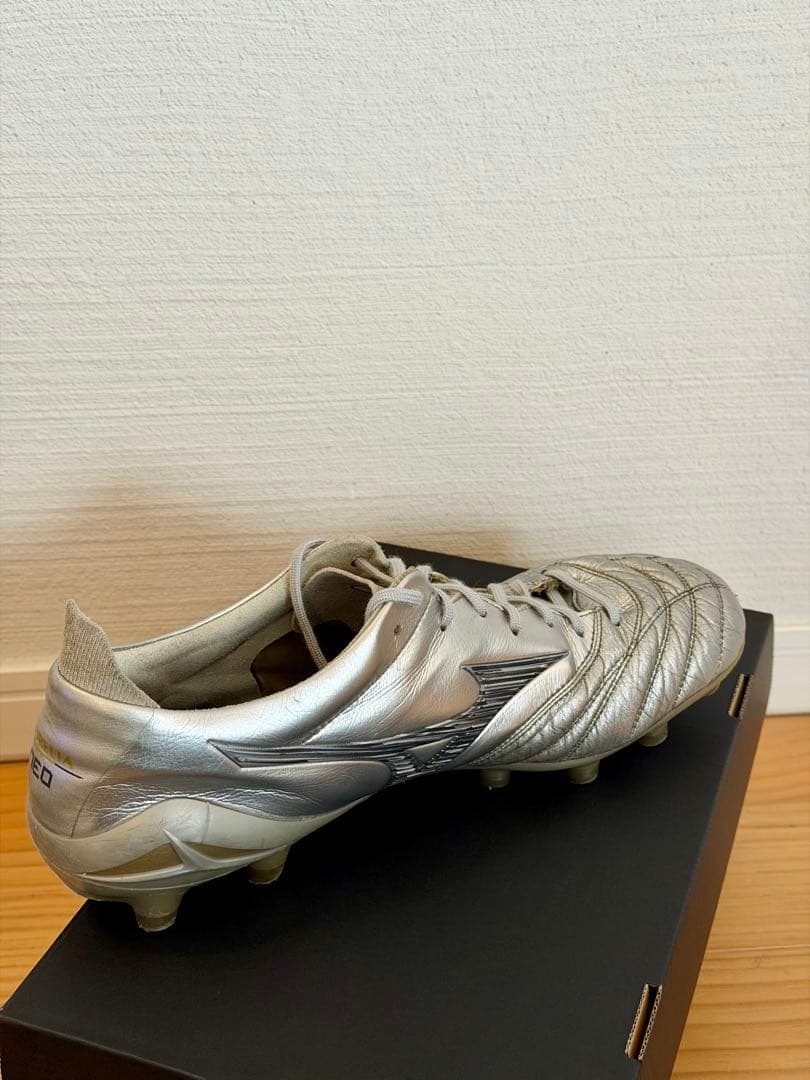 MIZUNO モレリアネオ4シルバー　27.0