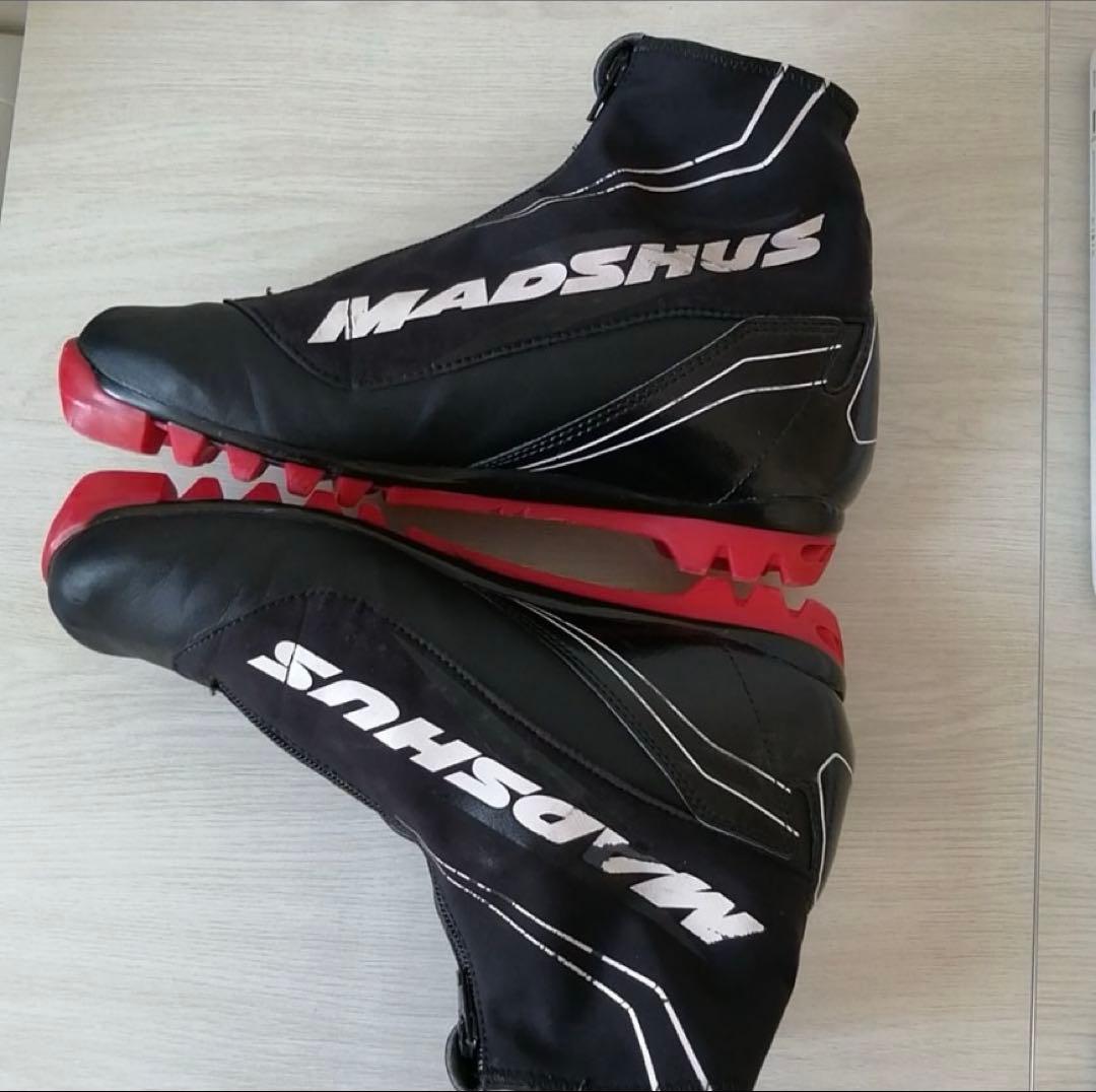 MADSHUS クロスカントリースキー　クラシカル用ブーツ NIS 1000