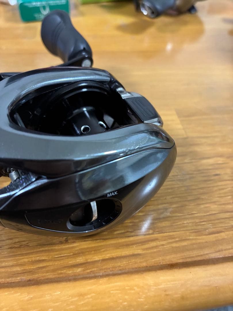 SHIMANO 18アンタレスDCMD 右ハンドル 箱あり
