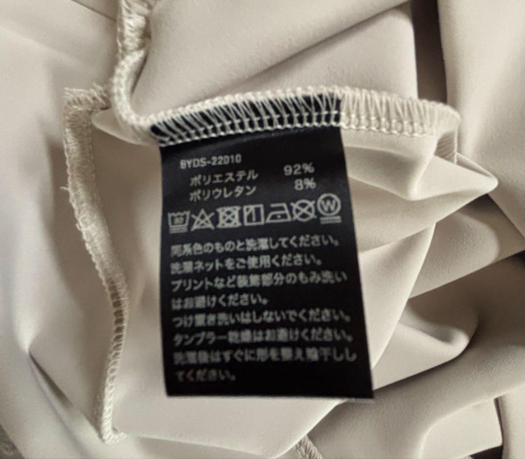 【新品タグ付】8ヤーズ♪ MockNeck 2G ラテ S お値下げ中