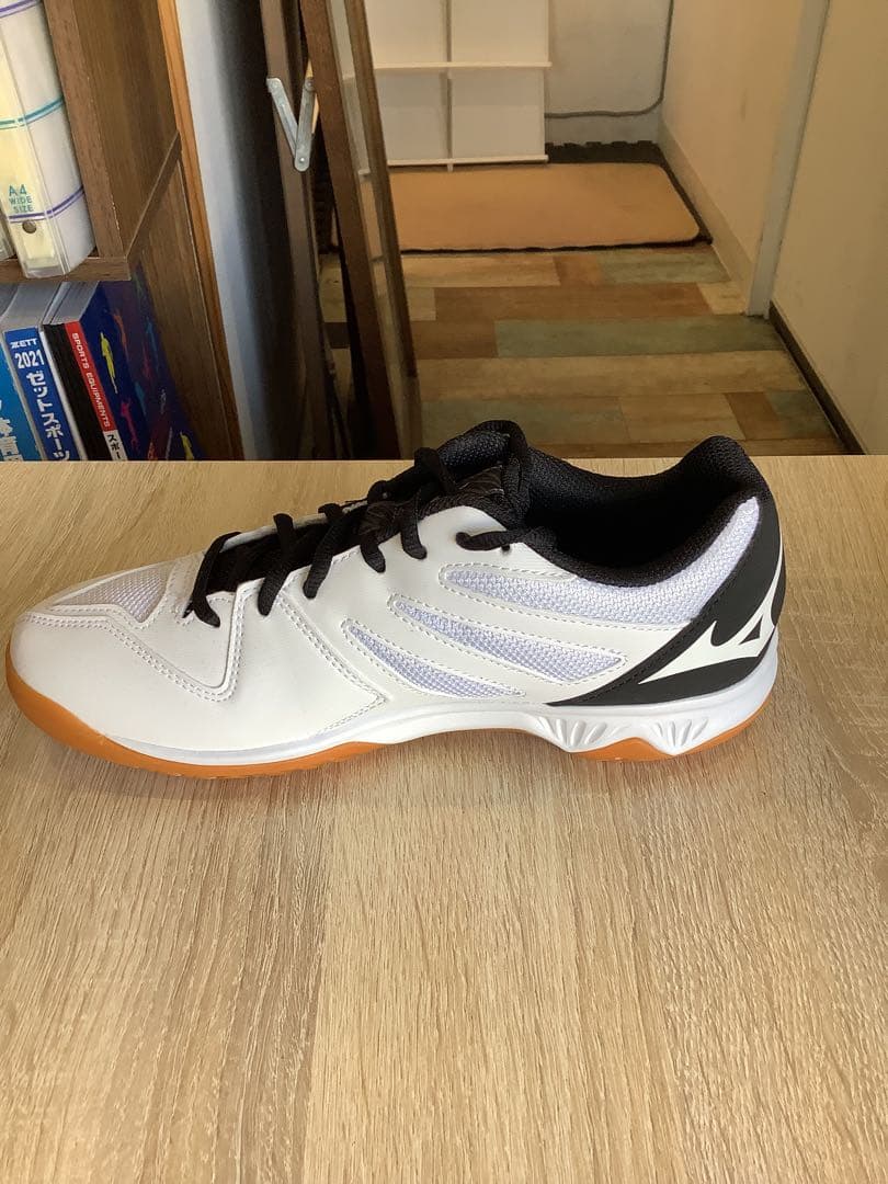 MIZUNO バレーボールシューズ サンダーブレード3 白黒ゴールド 24.5
