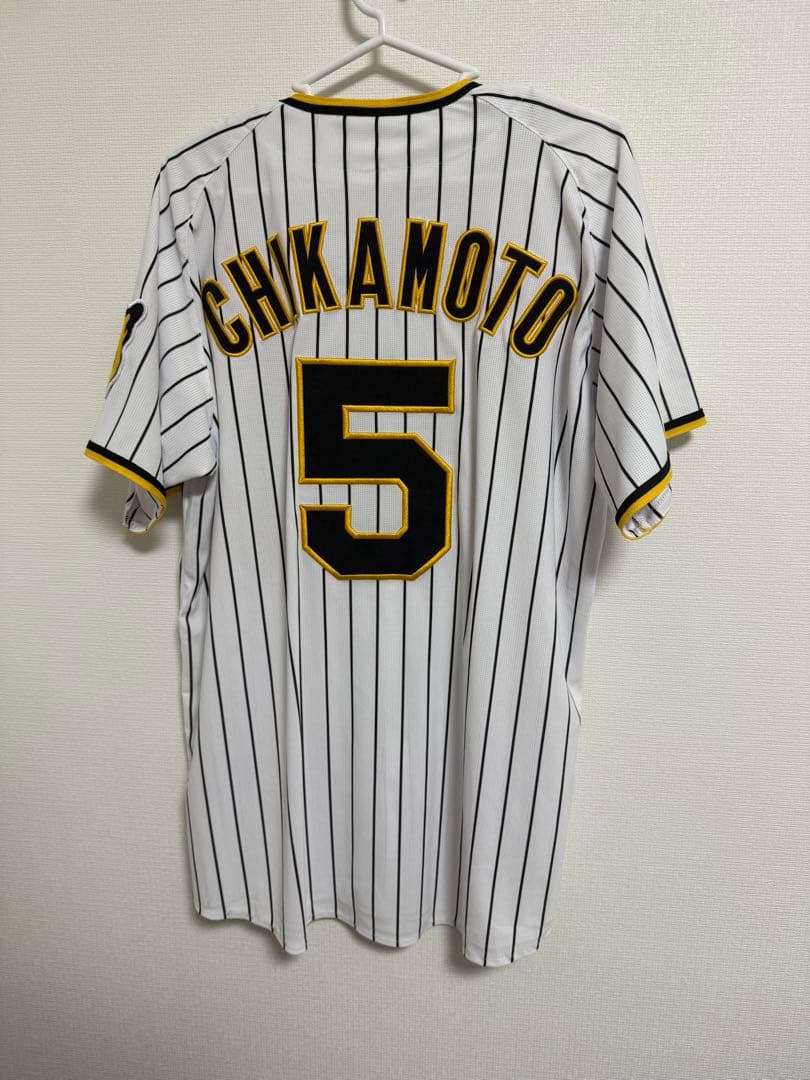阪神タイガース ユニフォーム 近本 5
