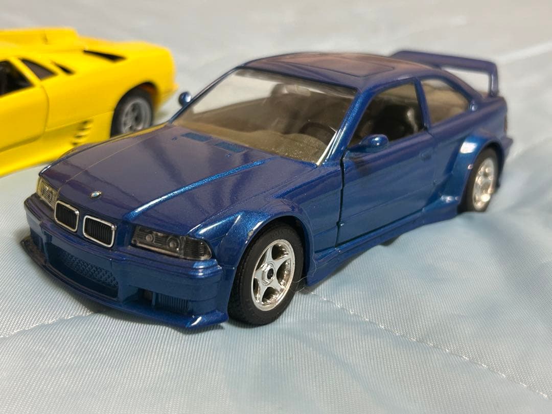 burago Maisto 1/24 ミニカー　フェラーリ　マスタング　