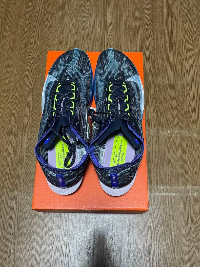 NIKE ストリークフライ2 新品 27.5㌢