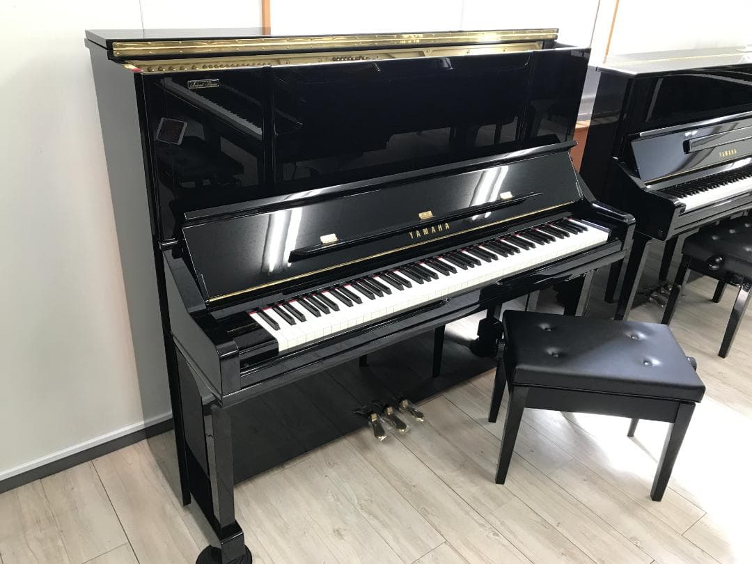 ★65007【アップライトピアノ】YAMAHA　YU30SB