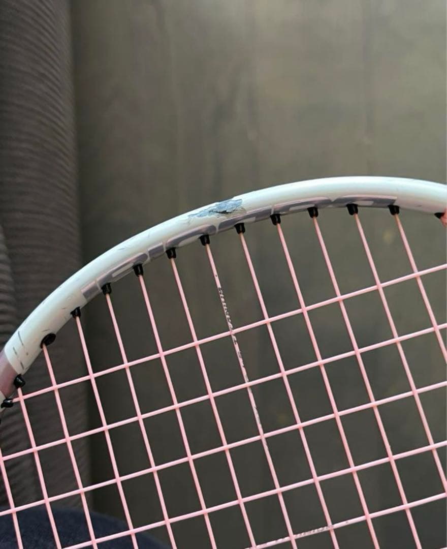 Babolat バドミントンラケット ピンク/ホワイト ケース付き