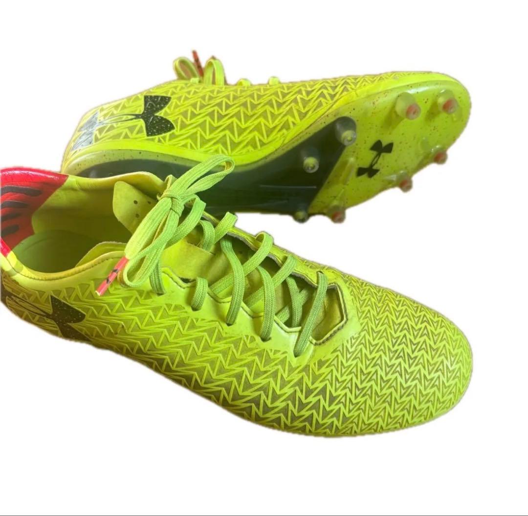 UNDERARMOUR クラッチフィットフォース 3.0 FG　ハイビス