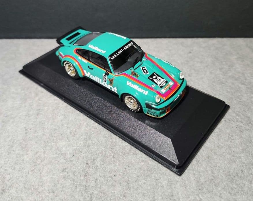 ミニチャンプス 1/43スケール ポルシェ934