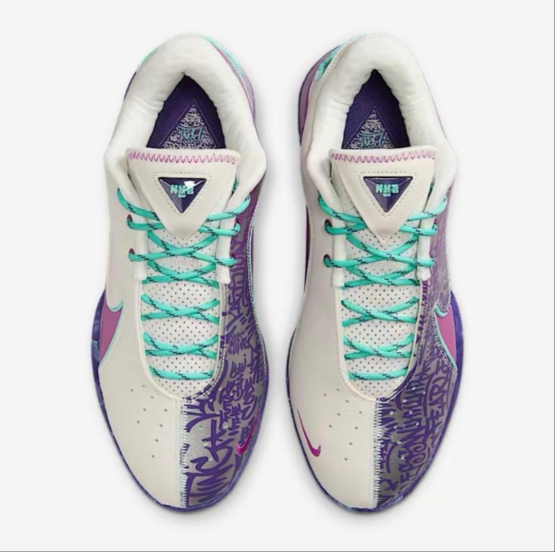 3/22まで値下げ！新品　レブロン 22 EP 26.0㎝　NIKE