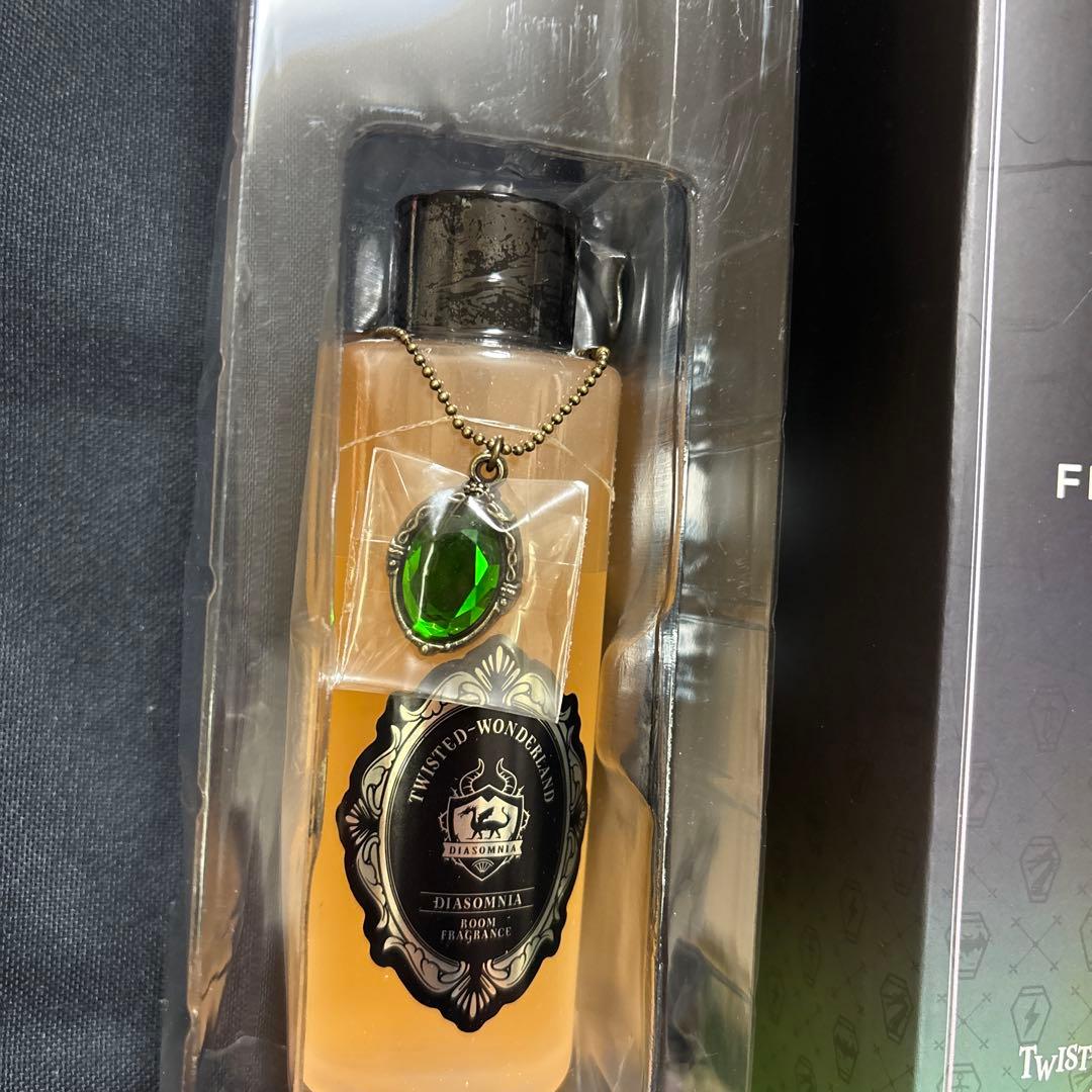 ツイステ ルームフレグランス 香水 ディアソムニア マレウス リリア シルバー