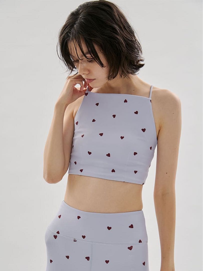 emmi yogaハートパターンブラトップ