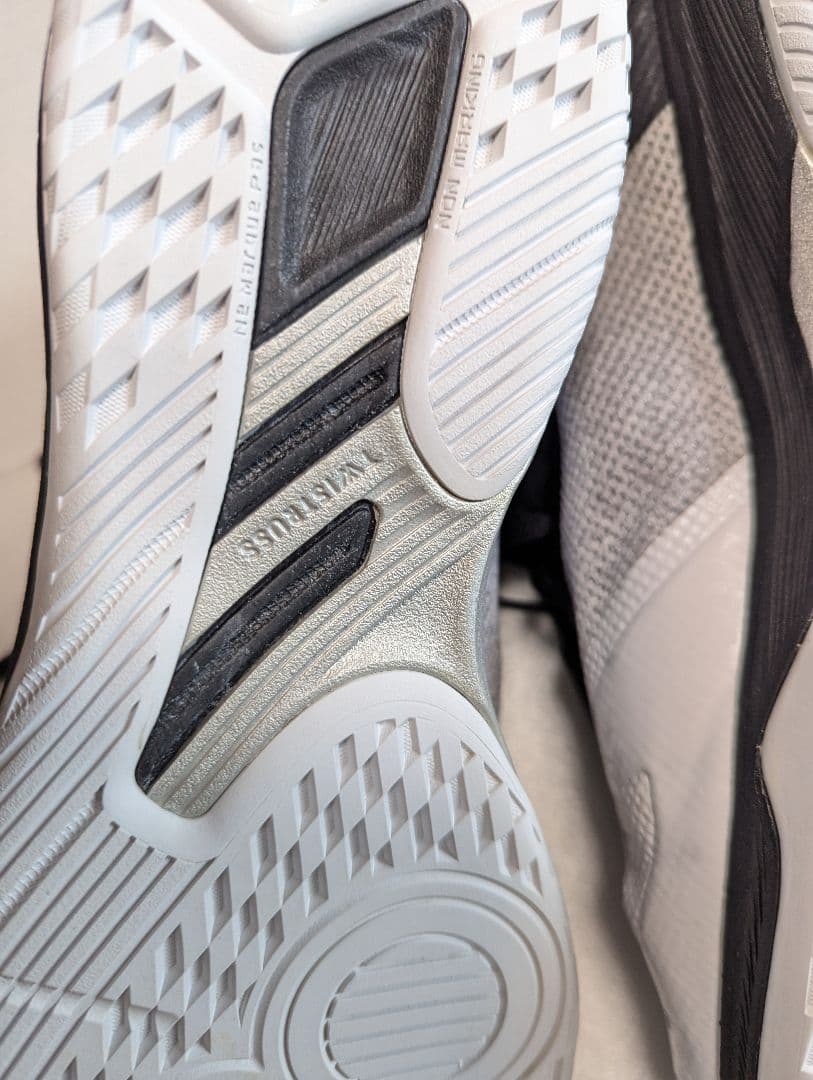 asics　バレーボールシューズ