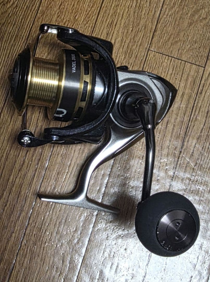 Daiwa VADEL 3500 スピニングリール