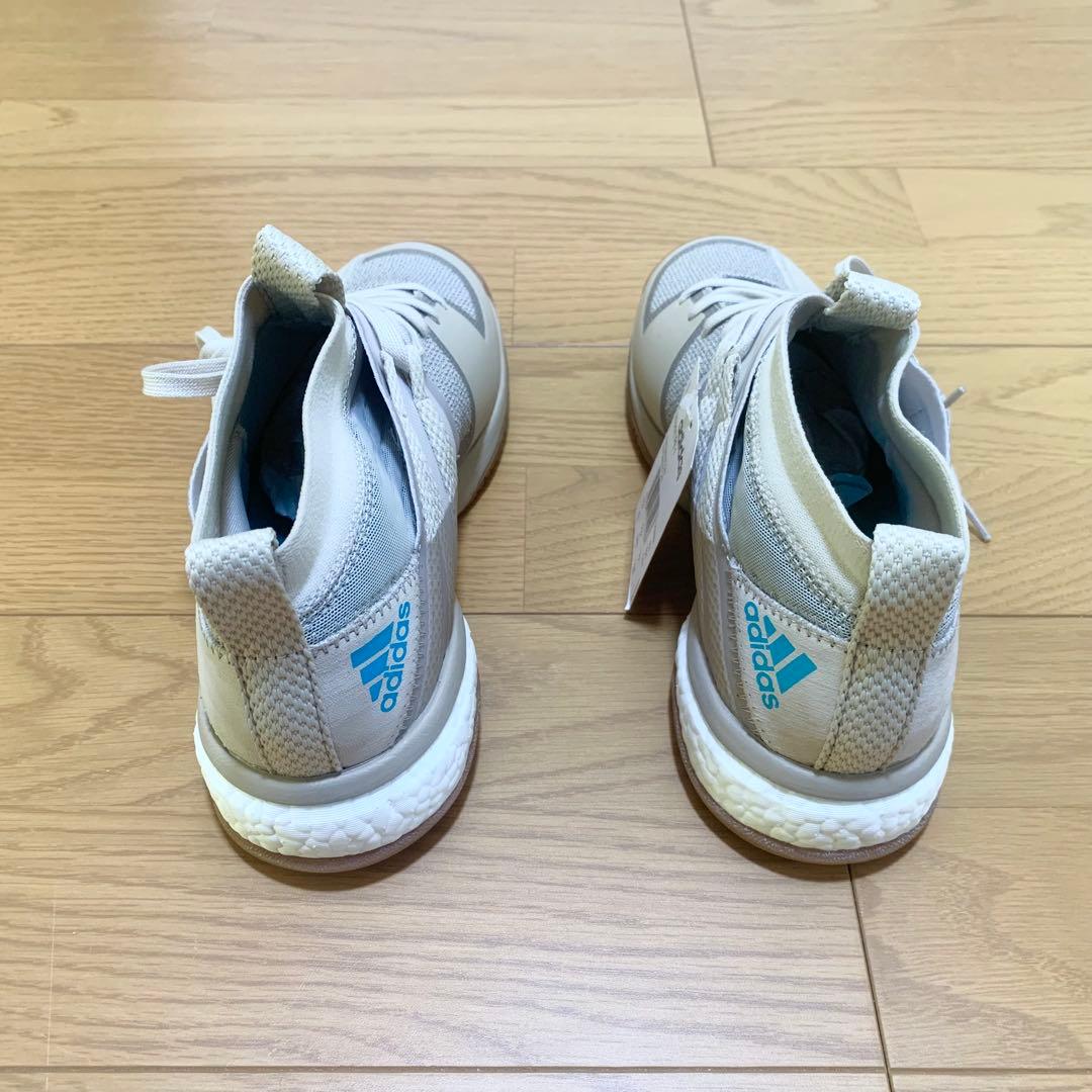 adidas Wucht P8.1 バドミントンシューズ 24.0cm
