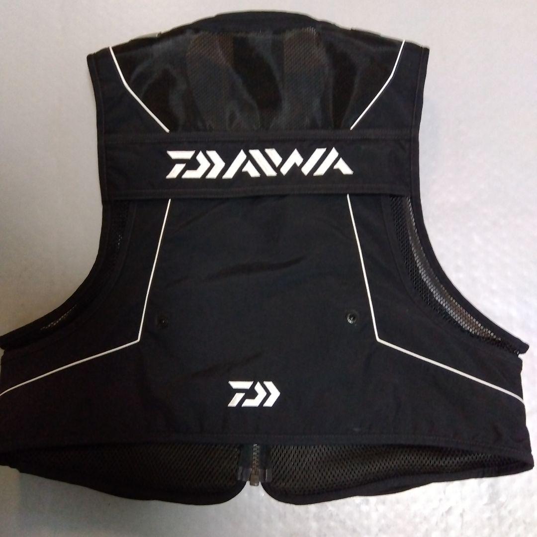 Daiwa フィッシングベストM DV3021