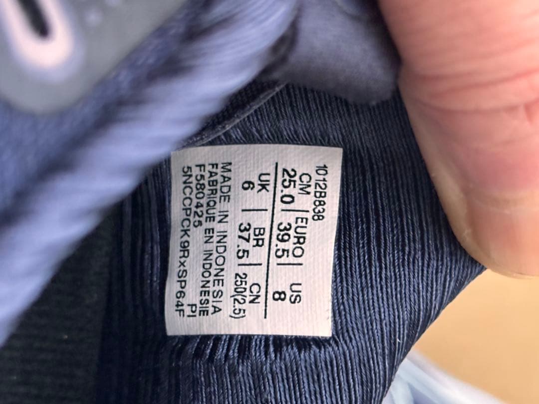 アシックス　ゲルカヤノ32 25.0センチ　レディース