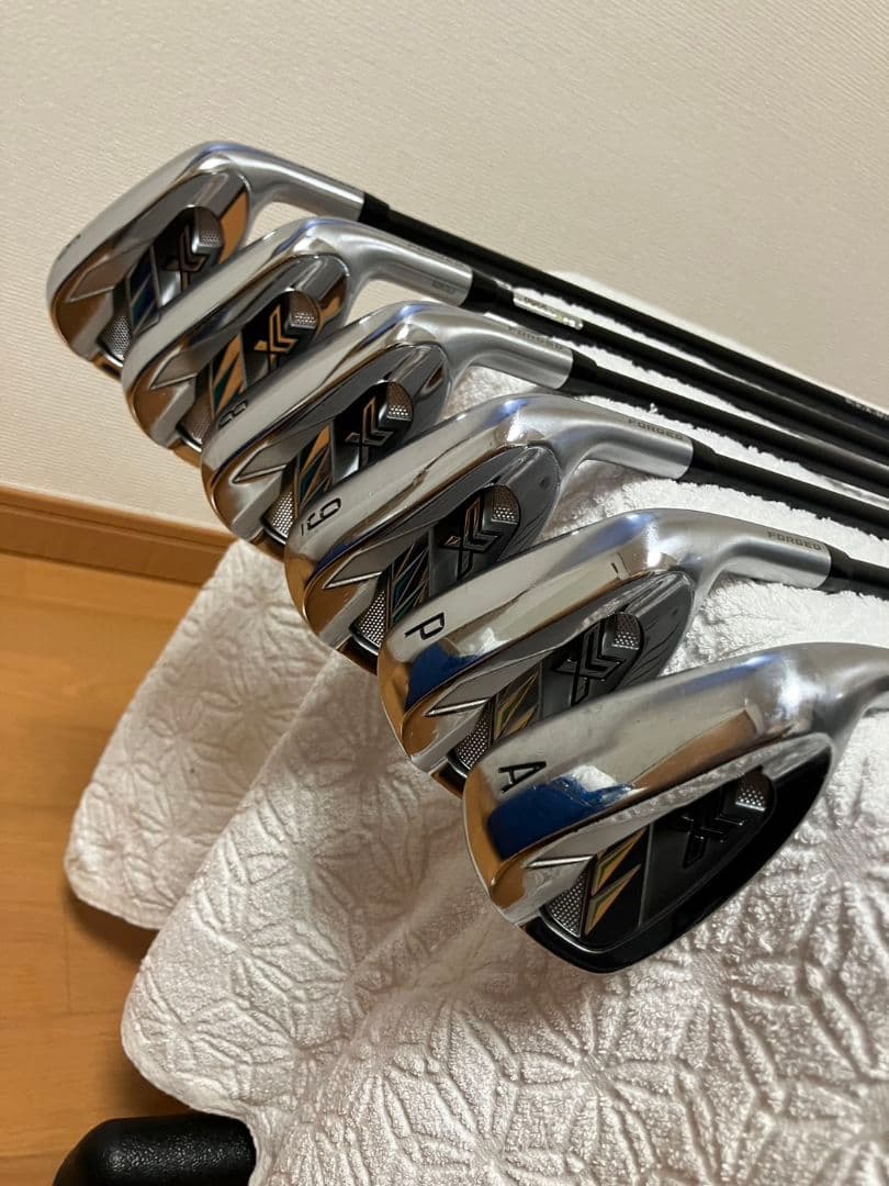 ゼクシオエックスアイアン6本、6〜Awセット（硬さS）、AX-2