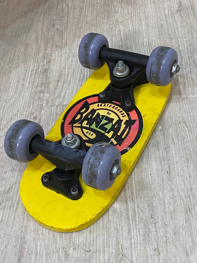 【東京都23区配送無料】横幅30cm ミニスケボー　banzai usa 西海岸