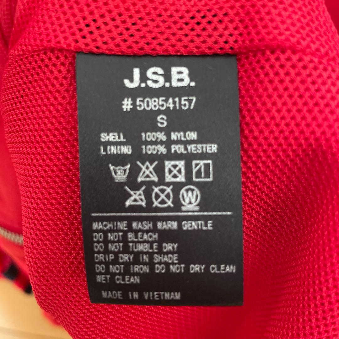 J.S.B . ナイロントラックトップ
