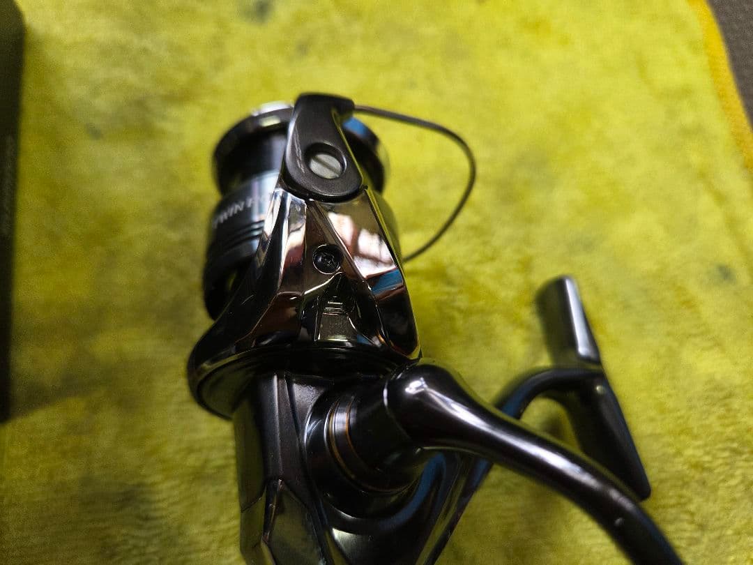 シマノ 24 ツインパワー C2500SXG SHIMANO スピニングリール