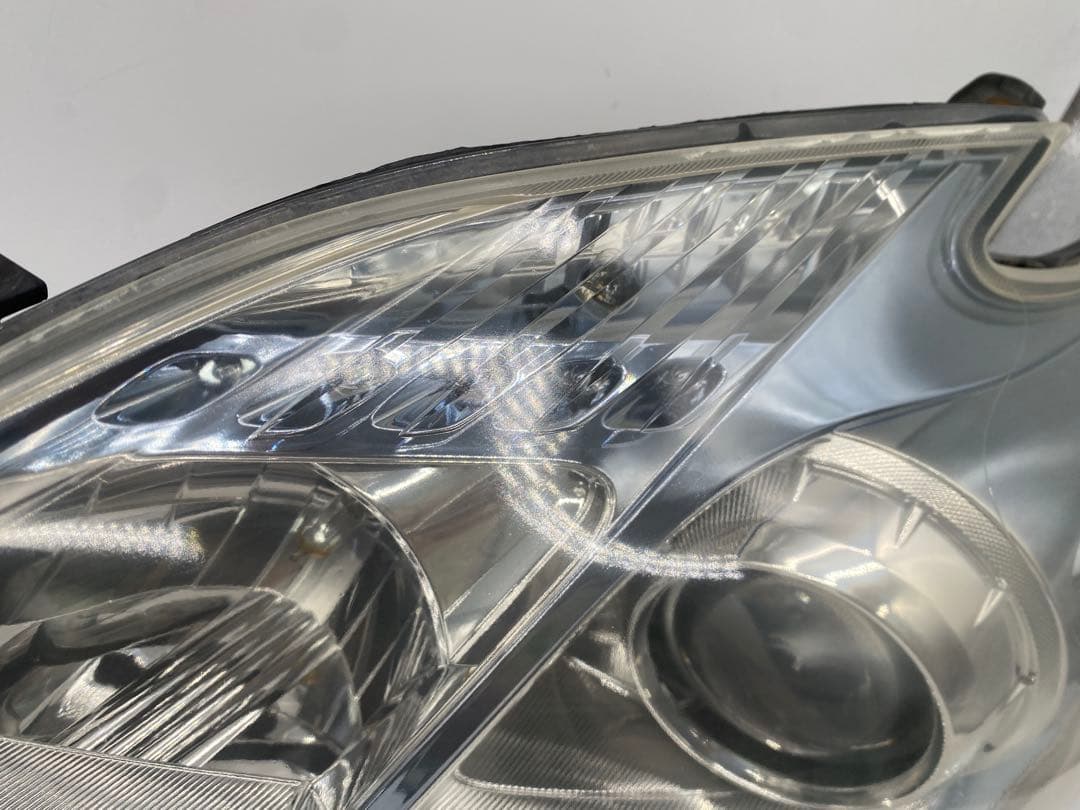 プリウス ZVW30 純正 ヘッドライト 左右HID プロジェクター点灯確認済み
