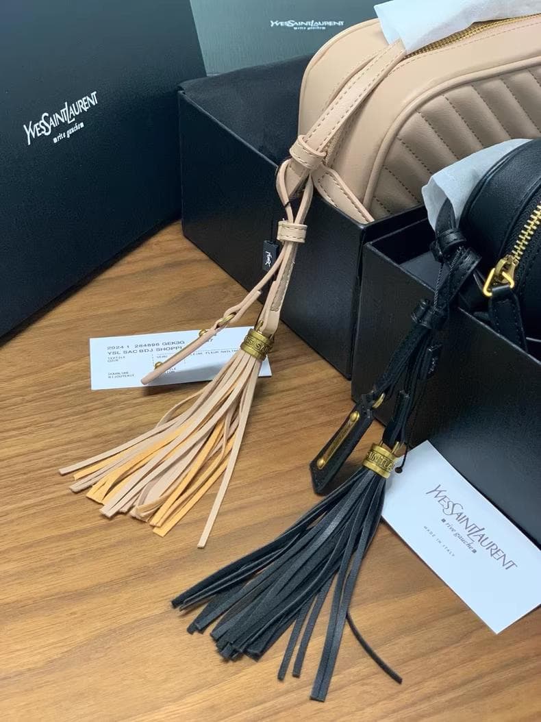 VIP非売品 サンローラン ルー カメラバッグ キルティングレザー YSL