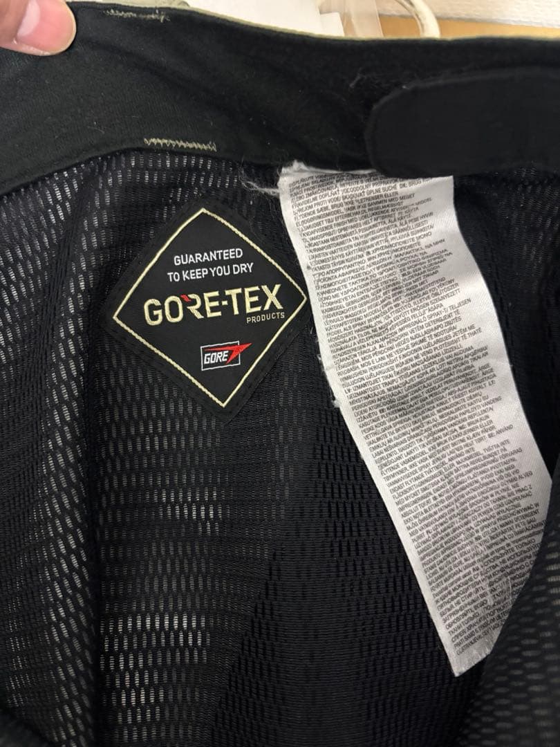 VOLCOM GORE-TEX スノーボードパンツ Mサイズ