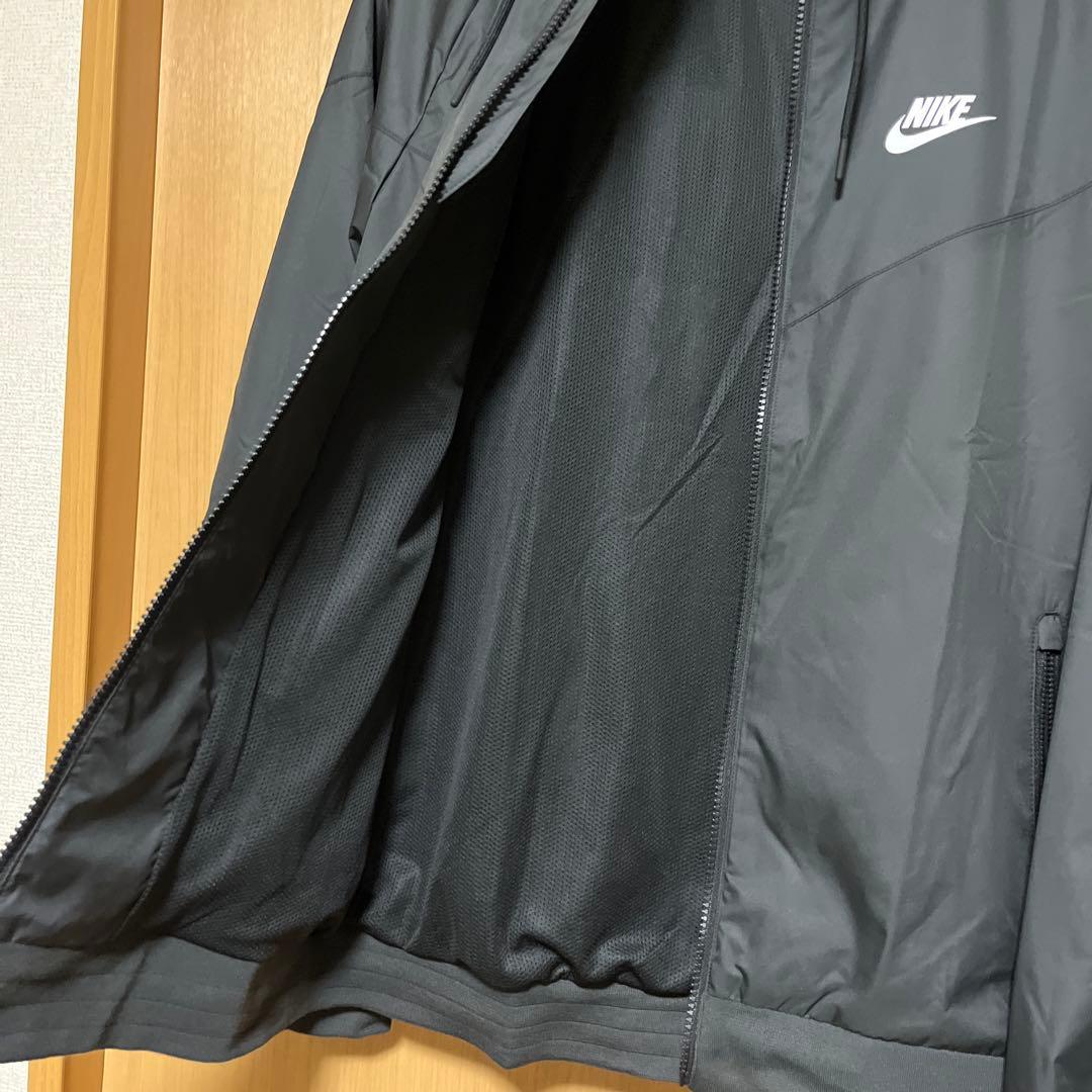 NIKE ナイキ　ウインドランナー　BLACK スポーツウェア　XLサイズ