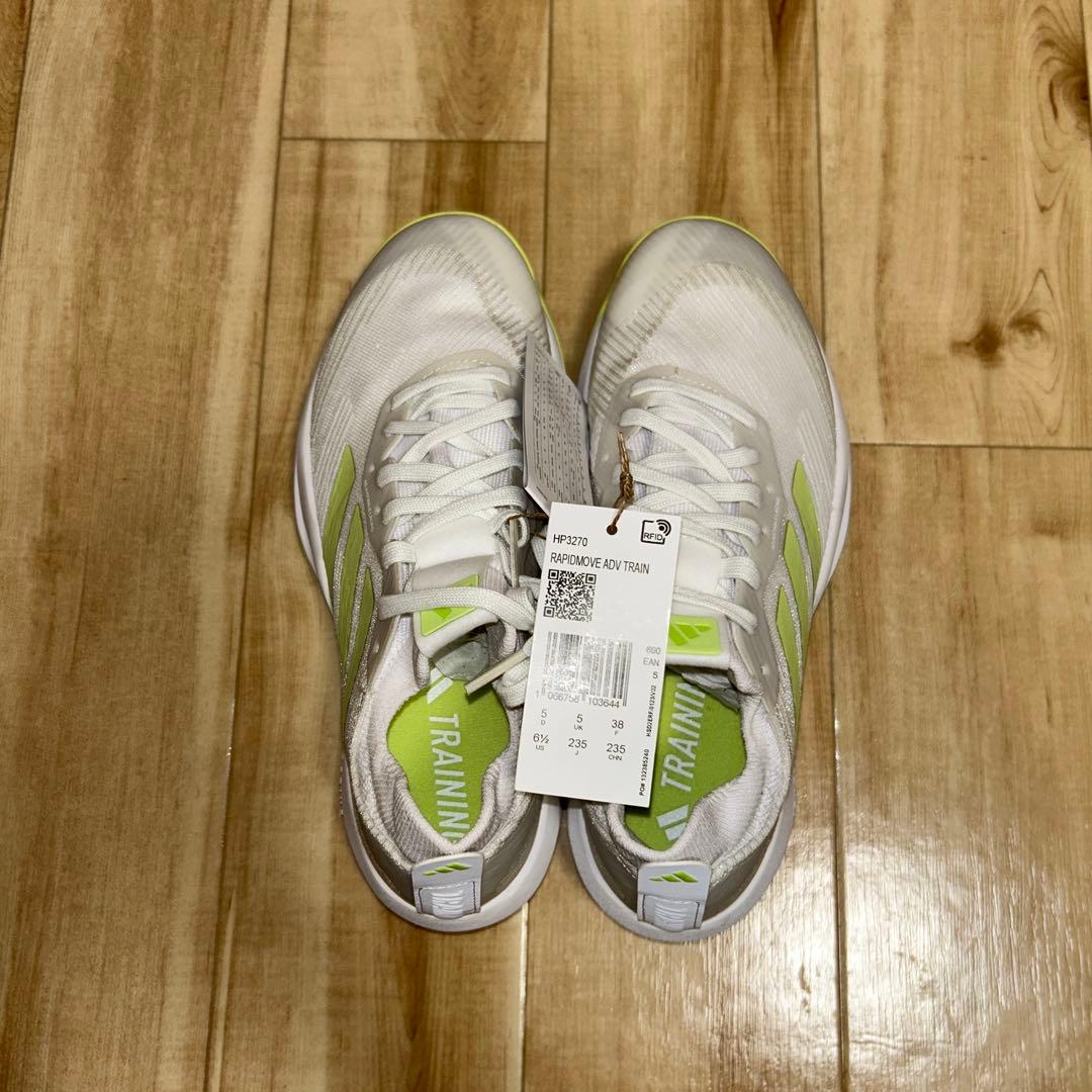 adidas レディース用トレーニングシューズ