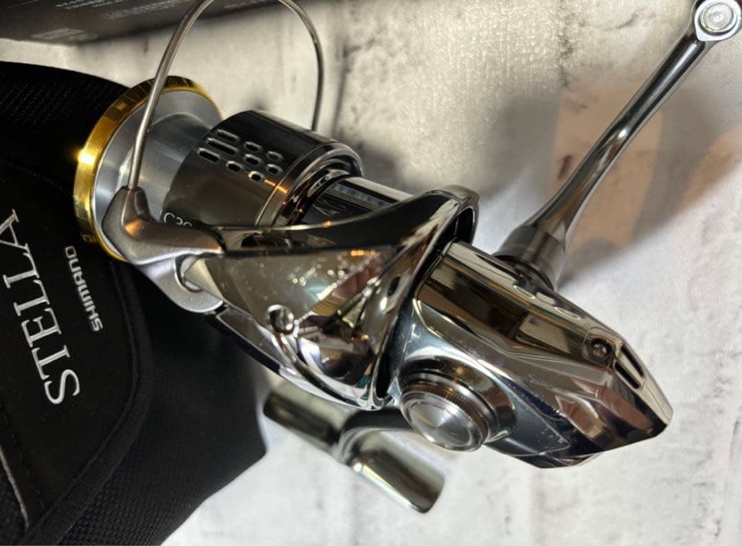 SHIMANO ステラC3000XGJ 箱無しハンドルはカスタムだけ