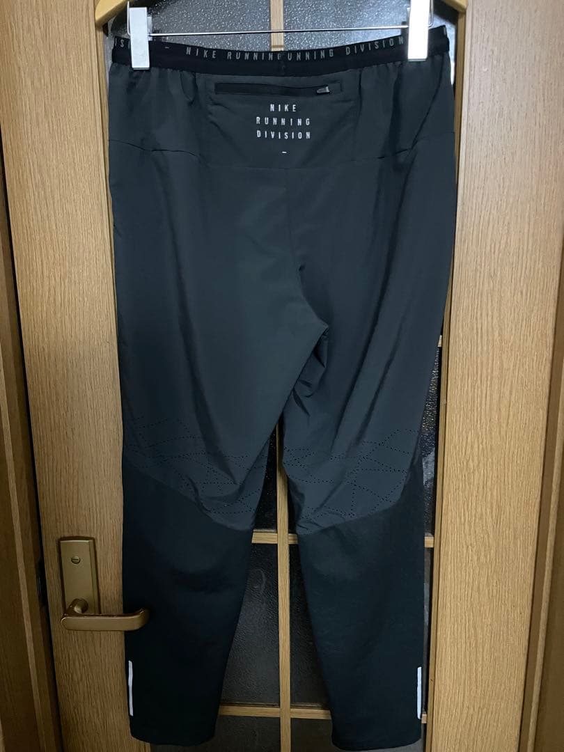 NIKE ランニング　ディビジョン　フェノム　ハイブリッド　トラックパンツ