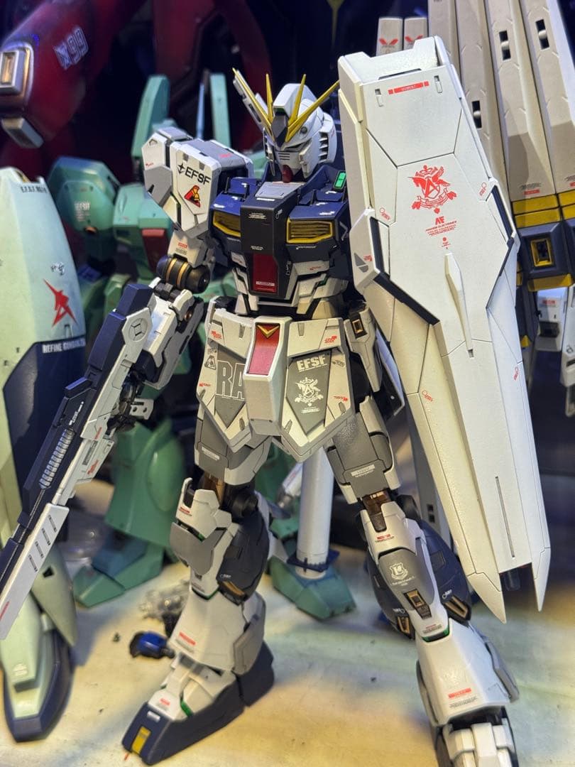 MG νガンダムverKA 塗装完成品　ガンプラ　プラモデル　pgu